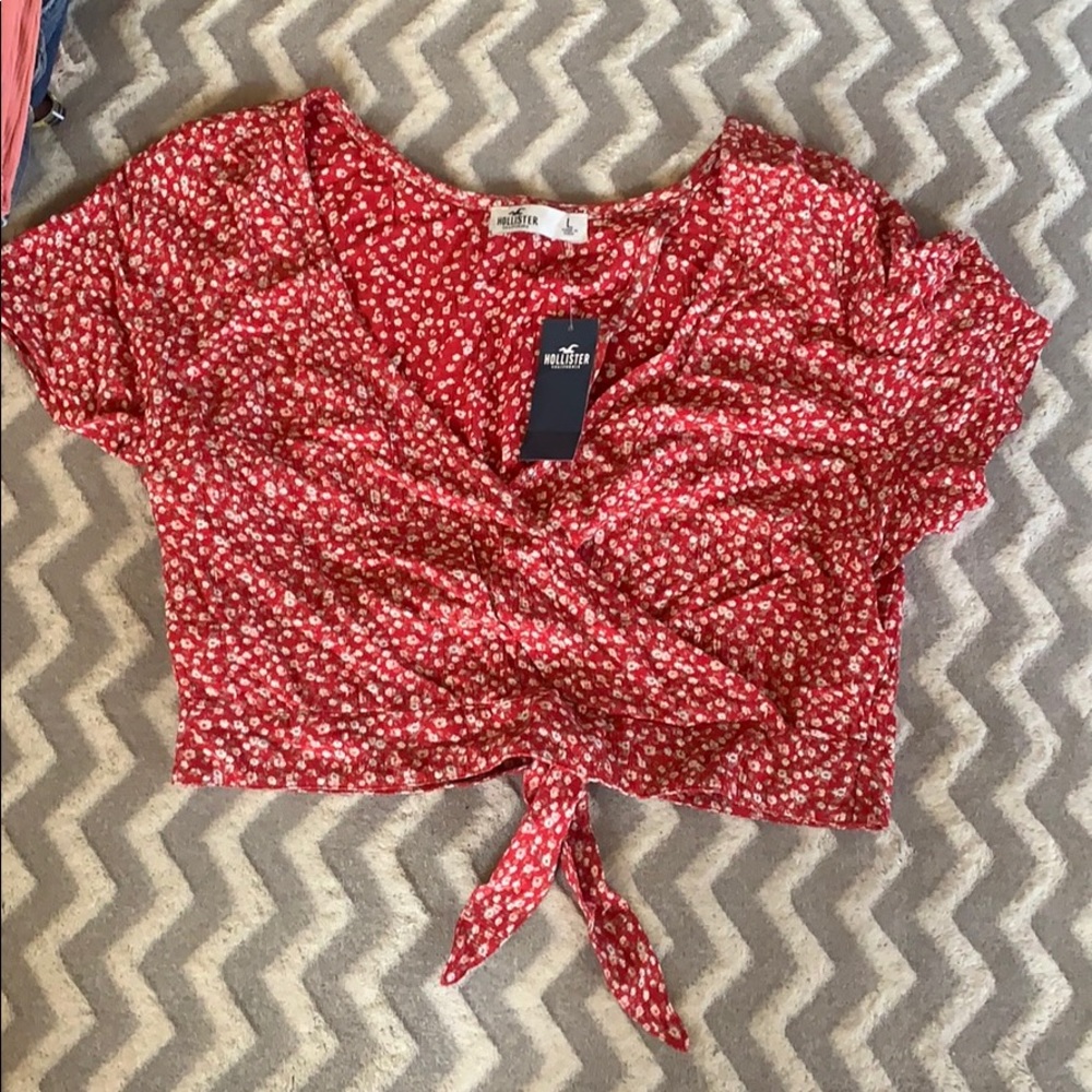 Hollister cropped top